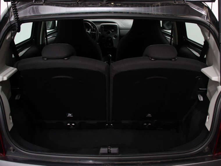 Vehicle Image 31