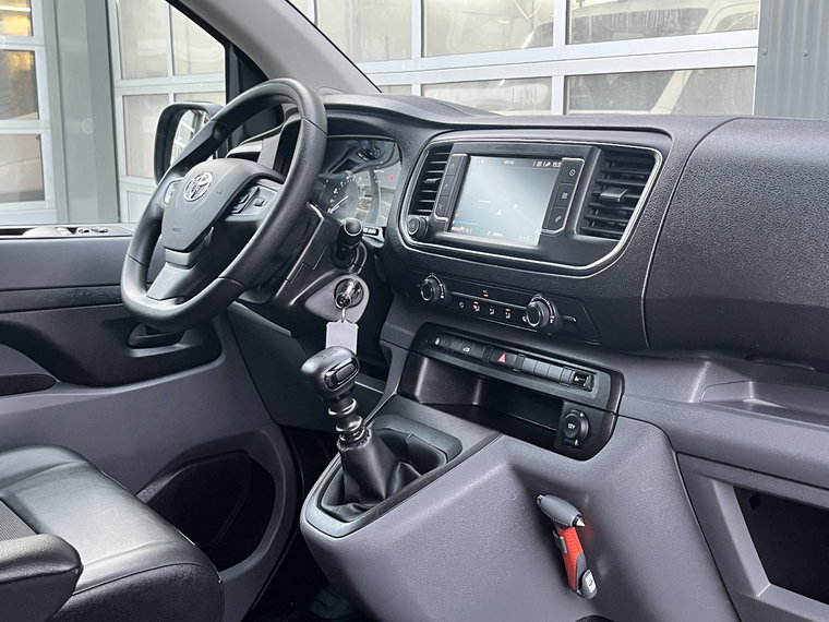Vehicle Image 28