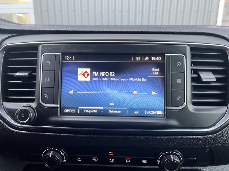 Vehicle Image 35