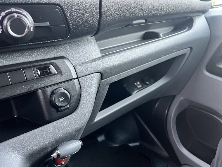 Vehicle Image 40