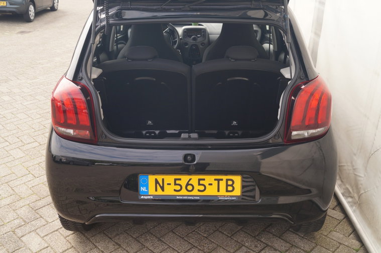 Vehicle Image 26