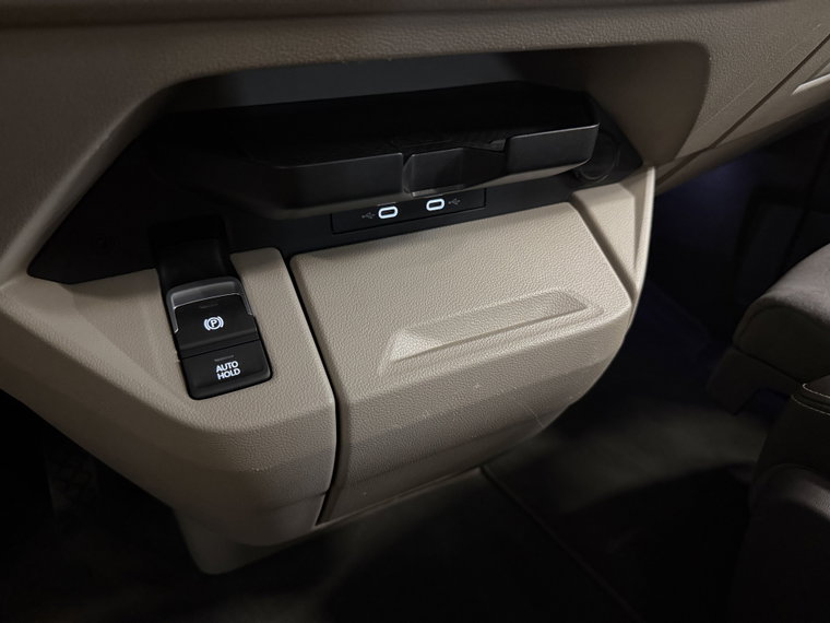 Vehicle Image 35