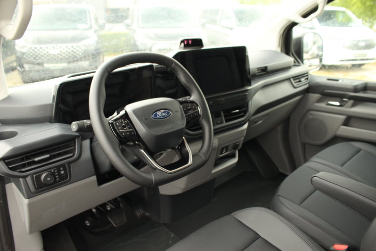 Vehicle Image 19