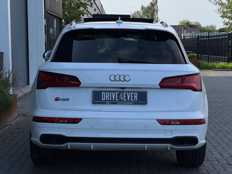 Vehicle Image 38