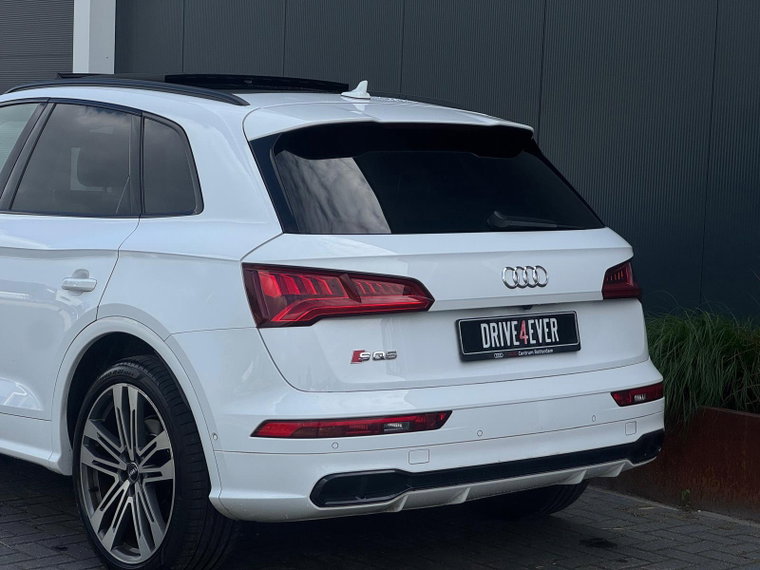 Vehicle Image 40