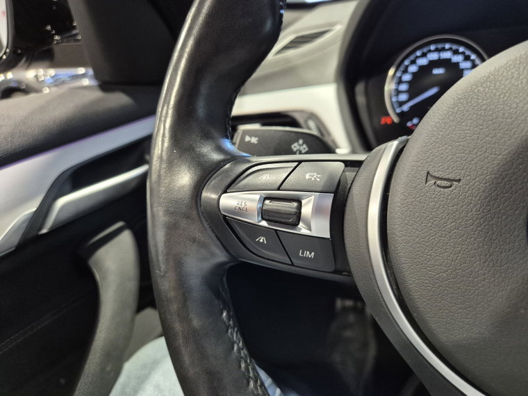 Vehicle Image 37