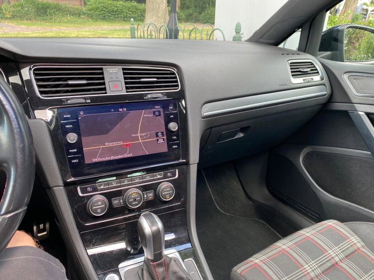 Vehicle Image 28