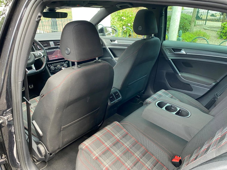 Vehicle Image 39