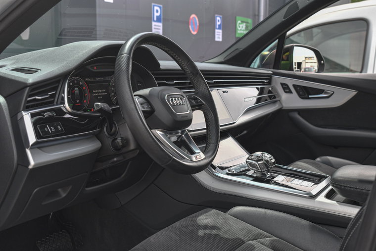 Vehicle Image 18