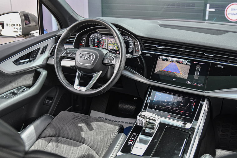Vehicle Image 19