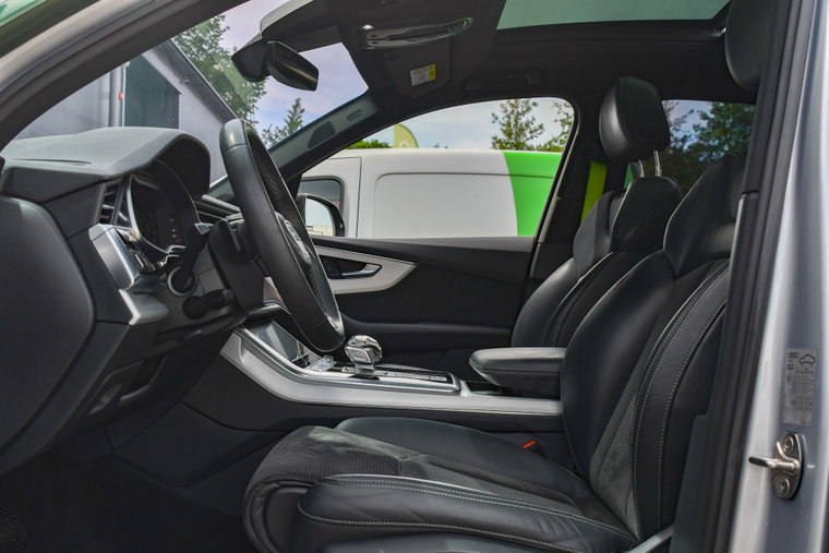 Vehicle Image 20