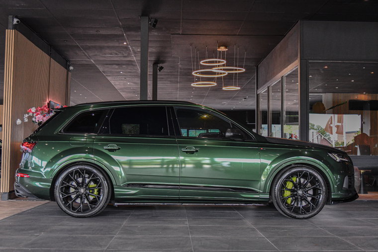 Vehicle Image 10