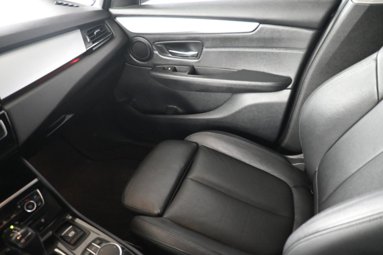 Vehicle Image 35