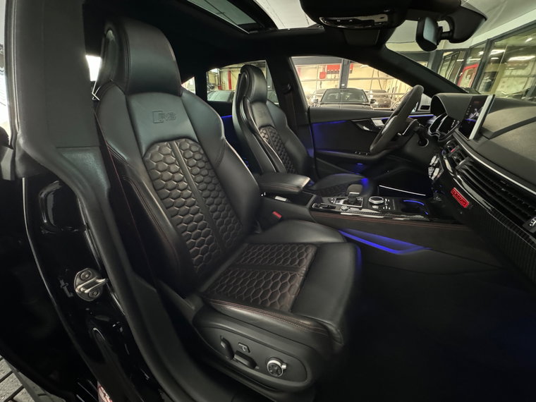 Vehicle Image 45