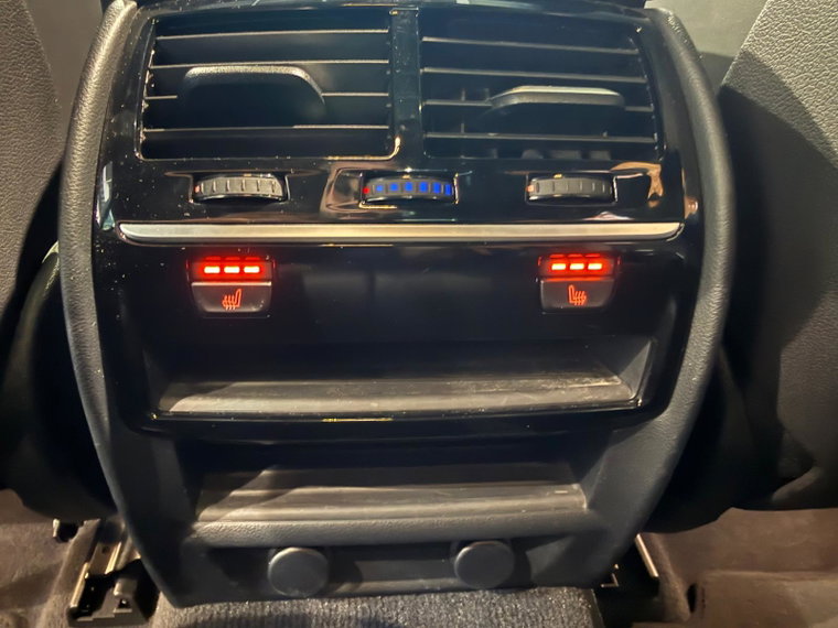 Vehicle Image 38