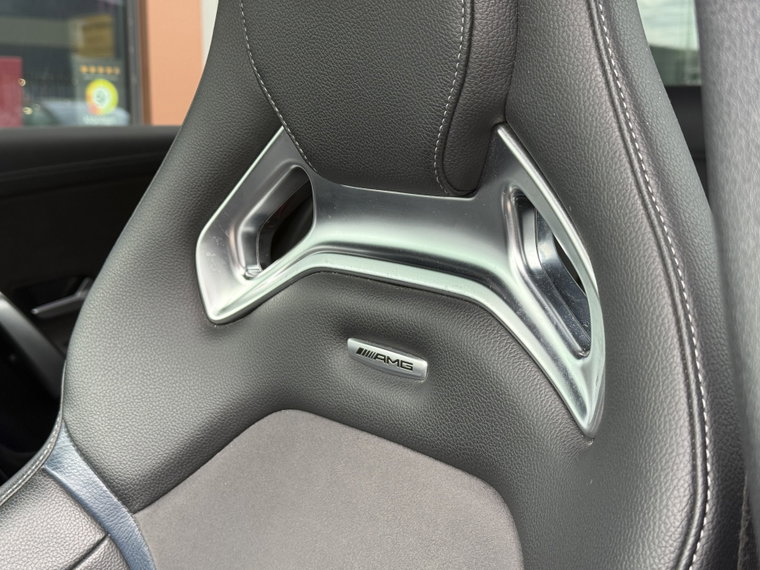 Vehicle Image 38