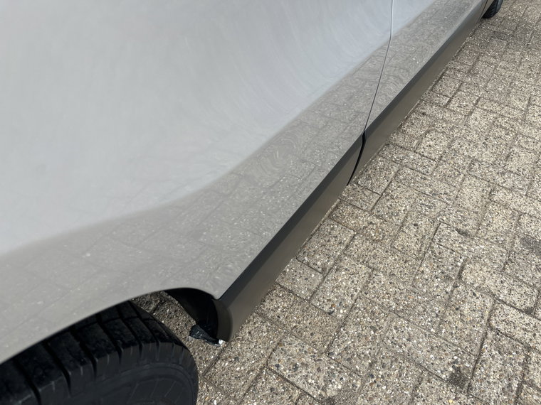 Vehicle Image 48