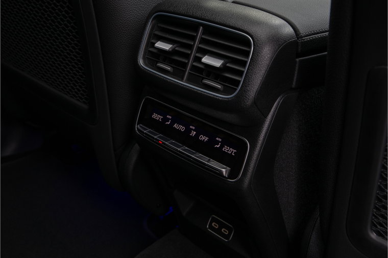 Vehicle Image 40