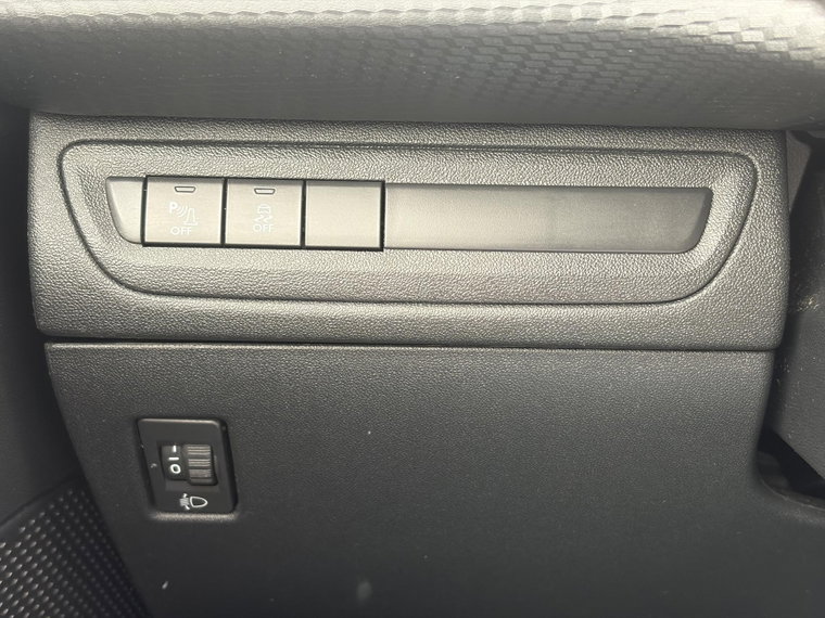 Vehicle Image 26