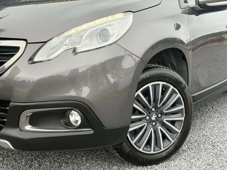 Vehicle Image 35