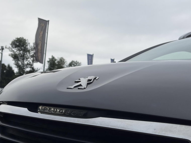 Vehicle Image 38