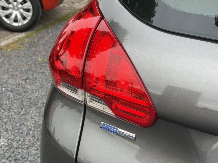 Vehicle Image 41