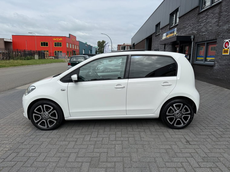 Vehicle Image 9