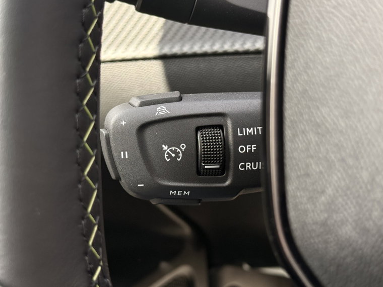 Vehicle Image 27