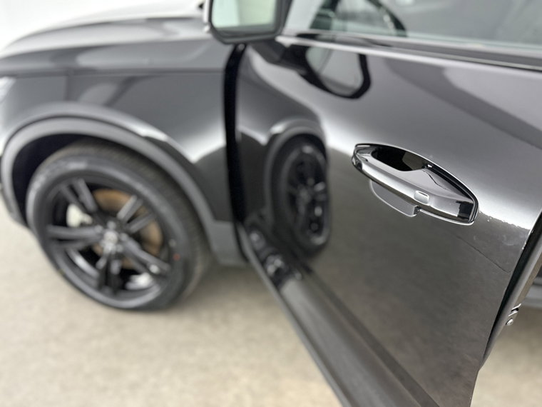 Vehicle Image 32