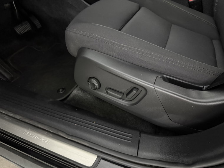 Vehicle Image 38