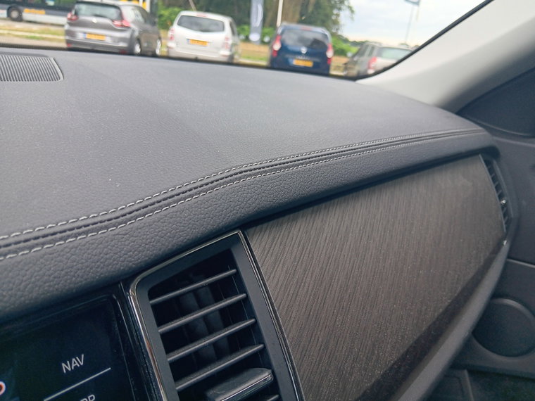 Vehicle Image 38