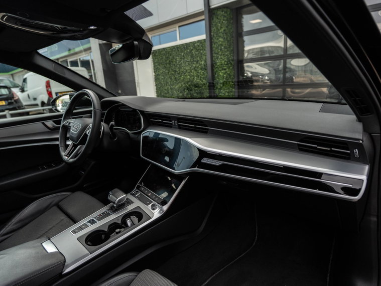 Vehicle Image 40