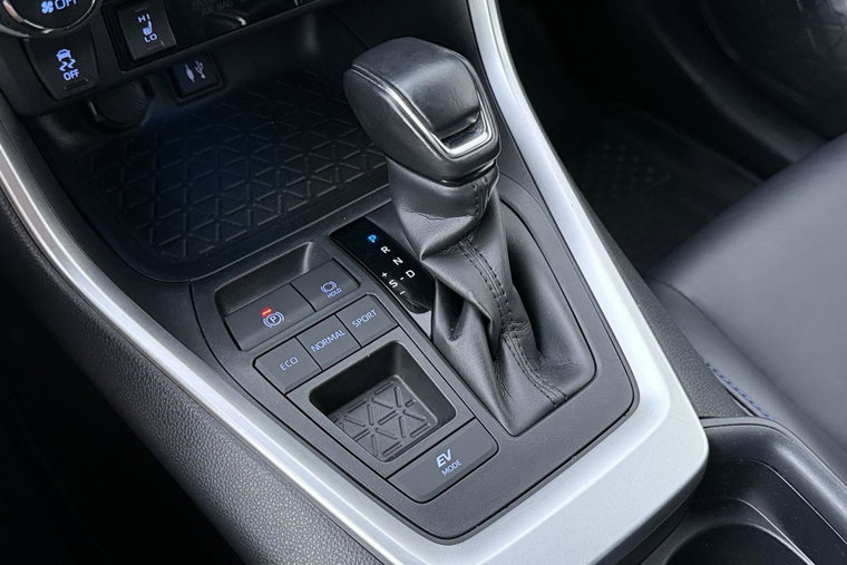 Vehicle Image 24