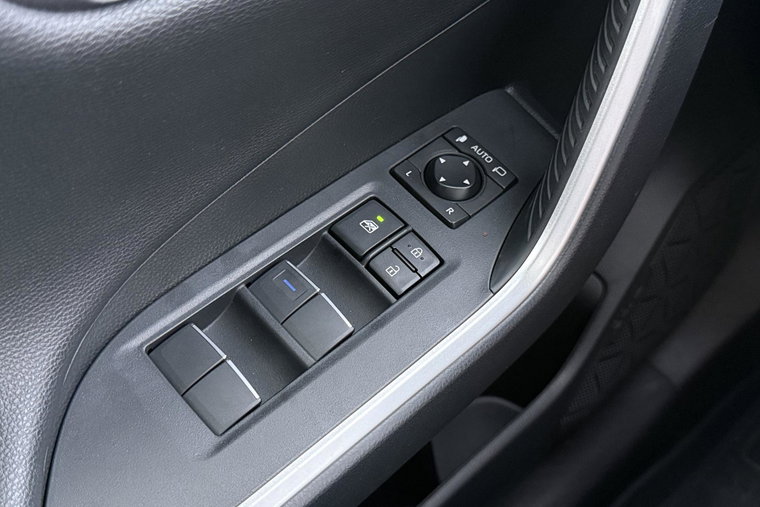 Vehicle Image 32