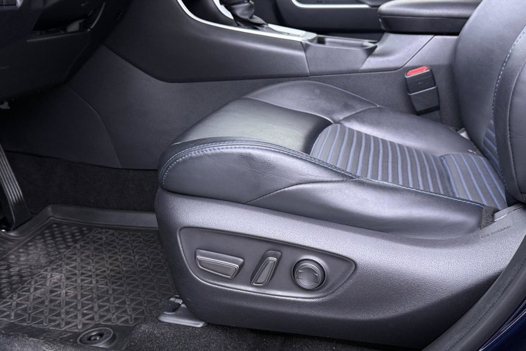 Vehicle Image 33
