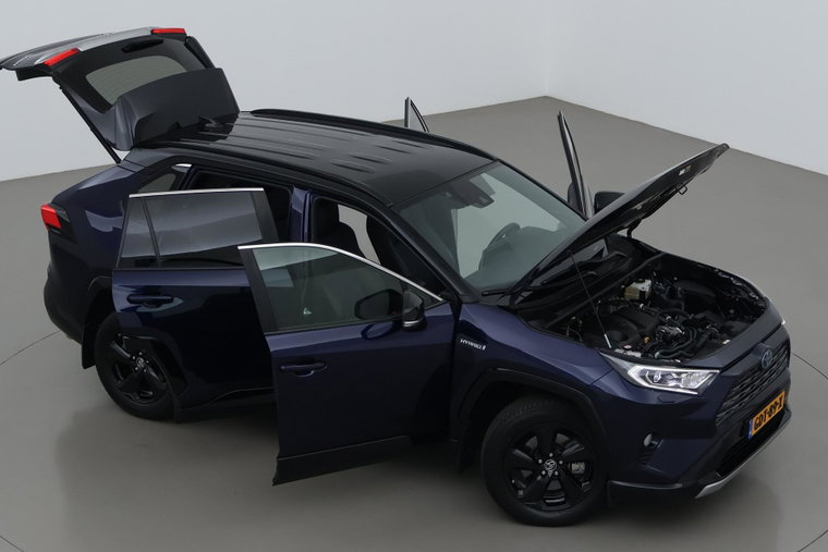 Vehicle Image 6