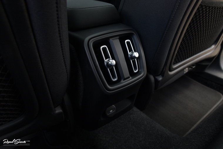 Vehicle Image 41