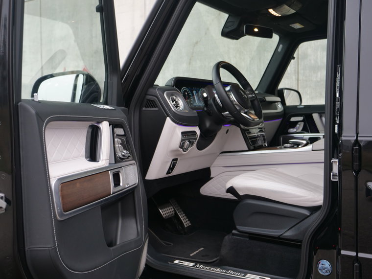 Vehicle Image 22