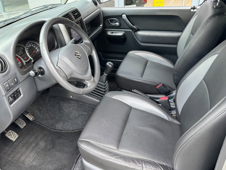 Vehicle Image 21