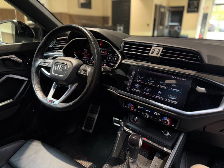Vehicle Image 40