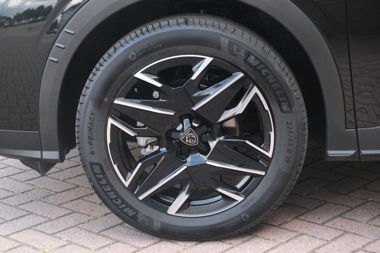 Vehicle Image 26