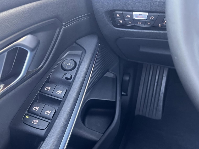 Vehicle Image 39