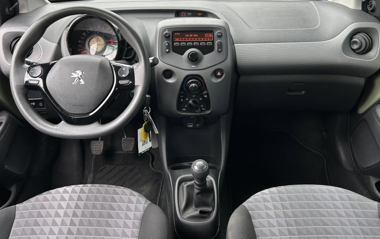 Vehicle Image 7