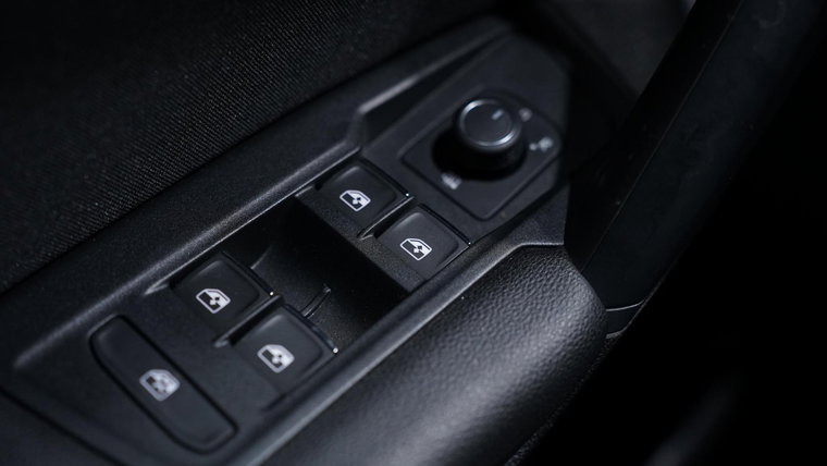 Vehicle Image 26