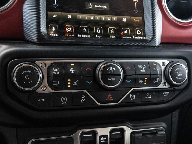 Vehicle Image 26