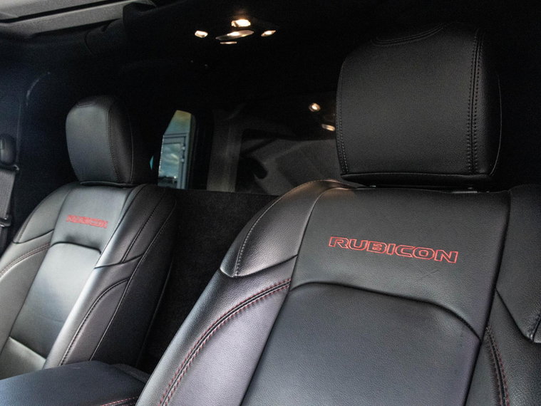Vehicle Image 32