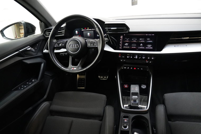 Vehicle Image 36