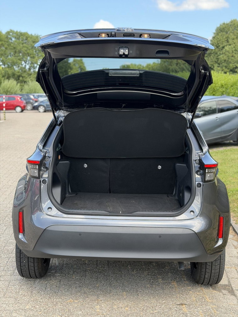 Vehicle Image 21