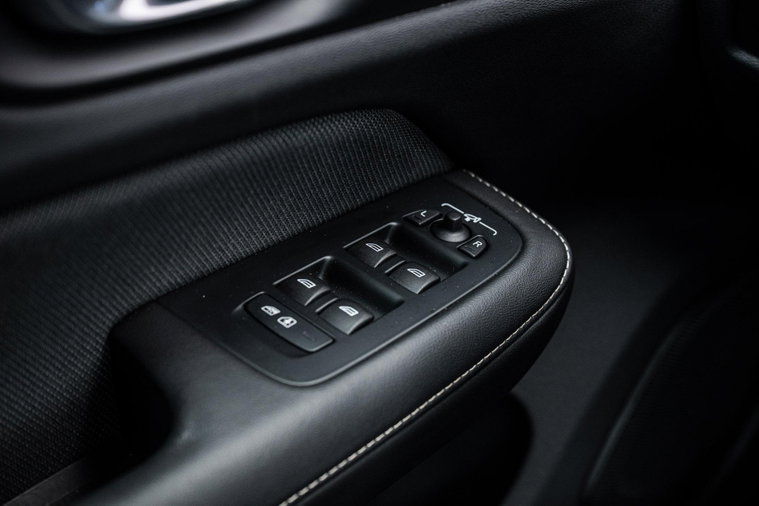 Vehicle Image 24