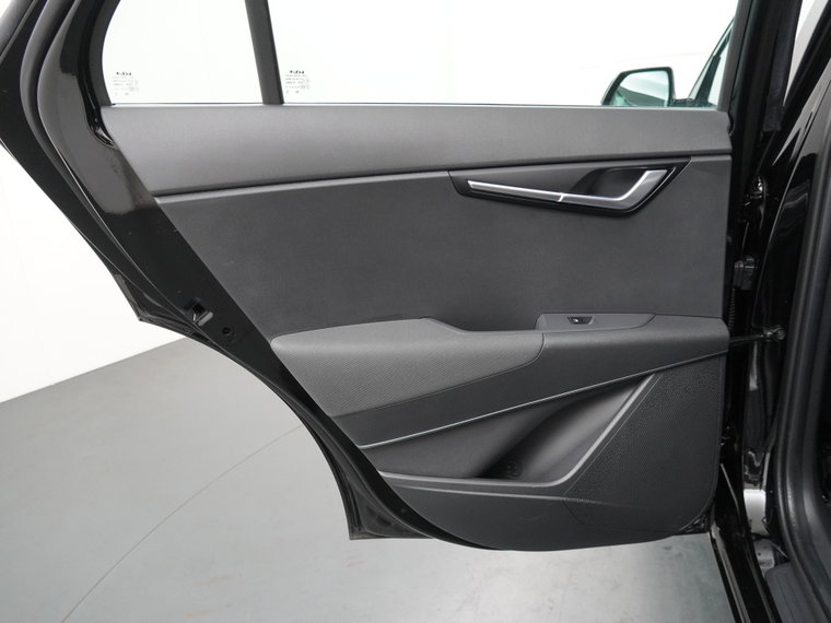 Vehicle Image 39